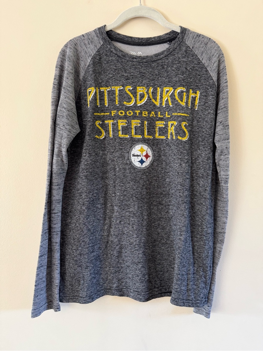 Majestic Pittsburgh Steelers Gray Long-Sleeve Tee with Yellow Logo
